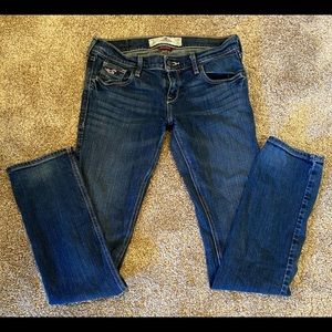 Hollister Women/Junior Low Waist “Social Stretch” Jeans